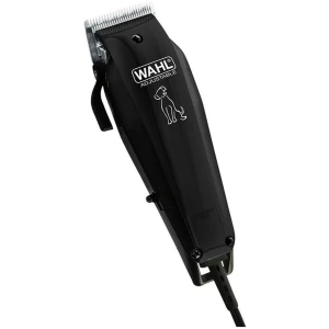 Η κουρευτική μηχανή σκύλων Wahl 9160-2016/2001-485-6 είναι κατάλληλη για το κούρεμα του κατοικιδίου σου. Το υλικό των λεπίδων είναι από ατσάλι υψηλής περιεκτικότητας σε άνθρακα. Ο μοχλός ρύθμισης του μήκους κοπής προορίζεται για γρήγορο καλλωπισμό ακριβείας.