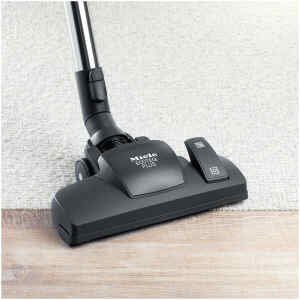 Ηλεκτρική σκούπα Miele Blizzard CX1 Red EcoLine SKRP3 ισχύος 550 Watt, χωρητικότητας κάδου 2 λίτρων,με πέλμα EcoTeQ για ενεργειακά αποδοτικό σκούπισμα με άριστο καθαρισμό.