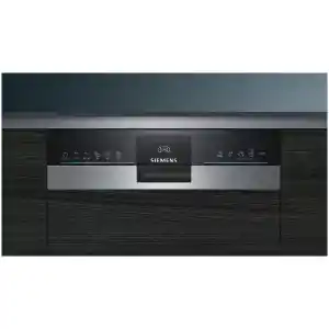 Το εντοιχιζόμενο πλυντήριο πιάτων Siemens SP53HS64KE, ενσωματώνεται μέσα σε ντουλάπι και η οθόνη με τα κουμπιά είναι σε εμφανές σημείο για εύκολο χειρισμό και για να παρακολουθείτε τον υπολειπόμενο χρόνο λειτουργίας όταν βρίσκεστε στην κουζίνα. Έχει χωρητικότητα για 9 σερβίτσια και μπορεί να εξυπηρετήσει τις ανάγκες μιας τριμελούς οικογένειας.