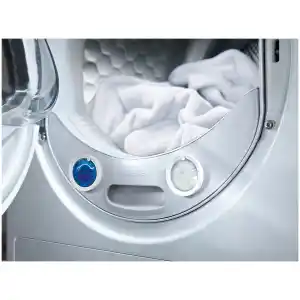 Το στεγνωτήριο Miele TWC220WP 8kg έχει χωρητικότητα 8 κιλά και 12 επιλογές διαφορετικών προγραμμάτων, ώστε να προσαρμόσετε το στέγνωμα ανάλογα με τα ρούχα που έχετε πλύνει. Επιπλέον διαθέτει ψηφιακή οθόνη για την ένδειξη πληροφοριών. Λειτουργεί με αντλία θερμότητας, τεχνολογία η οποία ανακυκλώνει τον ζεστό αέρα, με αποτέλεσμα η κατανάλωση ενέργειας να είναι χαμηλότερη. Τα ρούχα στεγνώνουν σε χαμηλότερες θερμοκρασίες και φθείρονται λιγότερο.