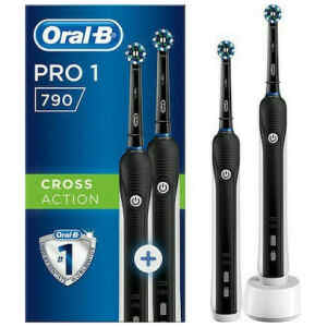 Η ηλεκτρική οδοντόβουρτσα Oral-B Pro 1 790 Black Edition είναι πακέτο προσφοράς με 2 ηλεκτρικές οδοντόβουρτσες Pro 1 790 Cross Action με τεχνολογία 3D που προσφέρει βαθύ καθαρισμό και αφαιρεί έως και 100% περισσότερης πλάκας σε σχέση με μια χειροκίνητη οδοντόβουρτσα.