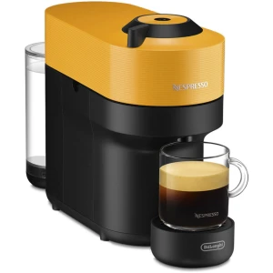 Η καφετιέρα Nespresso Delonghi ENV90.Y Vertuo Pop πηγαίνει ένα βήμα πιο πέρα την πλήρη συλλογή προτάσεων καφέ Nespresso. Επιλέξτε το μέγεθος που προτιμάτε ανάμεσα σε τέσσερα διαφορετικά μεγέθη κούπας, από Espresso (40 ml ο μονός, 80 ml ο διπλός), Gran Lungo(150 ml) και κλασσικοί Signature Mug (230 ml). Η μηχανή καφέ διαβάζει το barcode που αναγράφεται πάνω σε κάθε ανακυκλώσιμη κάψουλα καφέ και σας προσφέρει τους κρυμμένους του θησαυρούς με το πάτημα ενός κουμπιού. Τα αρώματα, τις γεύσεις και, το σημαντικότερο συστατικό, την πλούσια κρέμα.