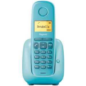 Το ασύρματο τηλέφωνο Gigaset Device A180 Aqua Blue έχει τη δυνατότητα αποθήκευσης 50 τηλεφωνικών επαφών. Έχει λειτουργία αναγνώρισης κλήσης για να βλέπετε ποιός σας καλεί. Επιπλέον, όταν δεν χρησιμοποιείτε το τηλέφωνο, μπορείτε να ενεργοποιήσετε την λειτουργία eco για εξοικονόμηση ενέργειας και μείωση της εκπεμπόμενης ακτινοβολίας.