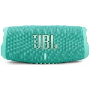 Με το αδιάβροχο ηχείο JBL Charge 5 τιρκουάζ μετέφερε το πάρτυ όπου και αν βρίσκεσαι ότι καιρό και αν έχει. Το JBL Charge 5 Βluetooth ηχείο παρέχει τον δυναμικό και μπασάτο ήχο της JBL, με τον βελτιστοποιημένο driver, και το ενσωματωμένο tweeter και δύο JBL bass radiators. Προσφέρει μέχρι και 20 ώρες μουσικής αυτονομίας και χάρη στο ενσωματωμένο powerbank που διαθέτει δεν πρόκειται να ξεμείνεις από μπαταρία στο πάρτυ σου όλη τη νύχτα. Και ακόμα αν βρέχει; ή το πιτσιλίσεις με το ποτό σου; η το ακουμπήσεις στην άμμο; To JBL Charge 5 είναι αδιάβροχο (βαθμίδα αδιαβροχοποίησης IP67) και θα ανταπεξέλθει σε κάθε συνθήκη. Χάρις στην τεχνολογία Partyboost, μπορείς να το συνδέσεις με πολλά άλλα ηχεία που διαθέτουν τη τεχνολογία αυτή για να ανεβάσεις ακόμα περισσότερο την ένταση. Με όλα τα νέα χρώματά του εμπνευσμένα από τη τελευταία τάση της street fashion, το νέο JBL Charge 5 φαίνεται τόσο υπέροχο όσο ακούγεται.