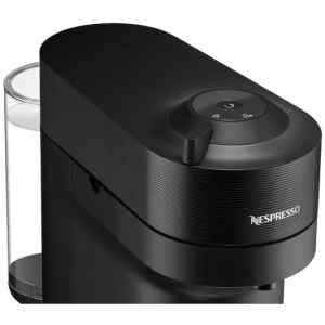 Η καφετιέρα Nespresso Delonghi Vertuo Pop ENV90.B πηγαίνει ένα βήμα πιο πέρα την πλήρη συλλογή προτάσεων καφέ Nespresso. Επιλέξτε το μέγεθος που προτιμάτε ανάμεσα σε τέσσερα διαφορετικά μεγέθη κούπας, από Espresso (40 ml ο μονός, 80 ml ο διπλός), Gran Lungo(150 ml) και κλασσικοί Signature Mug (230 ml). Η μηχανή καφέ διαβάζει το barcode που αναγράφεται πάνω σε κάθε ανακυκλώσιμη κάψουλα καφέ και σας προσφέρει τους κρυμμένους του θησαυρούς με το πάτημα ενός κουμπιού. Τα αρώματα, τις γεύσεις και, το σημαντικότερο συστατικό, την πλούσια κρέμα.