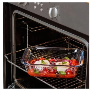 Φαγητοδοχείο Pyrex Cook & Go 333241 είναι ορθογώνιο φαγητοδοχείο Cook&Go 1.7L. Η ανθεκτικότητα του σε εναλλαγές θερμοκρασίας έως 220°C, το κάνει ιδανικό για μαγείρεμα και αποθήκευση.Με στεγανοποιημένο πλαστικό καπάκι, κατάλληλο και για μεταφορά υγρών. Μαγειρεύει γρήγορα σε θερμοκρασίες έως 300°C.