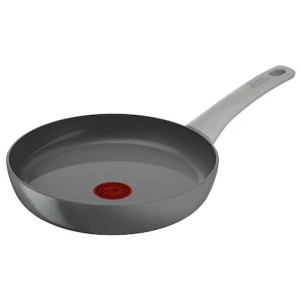 Το τηγάνι Tefal Renewal C42606 28cm είναι κατασκευασμένο από αλουμίνιο, ένα υλικό που το κάνει ελαφρύ, ιδιαίτερα ανθεκτικό στη σκουριά και πολύ γρήγορο στο ζέσταμα. Σας προτείνουμε να επιλέξετε αυτό το τηγάνι εάν θέλετε να μαγειρεύετε 2-4 μερίδες φαγητού. Για να διατηρήσετε σε καλή κατάσταση την αντικολλητική επίστρωση που διαθέτει, σας συμβουλεύουμε να αφήνετε το σκεύος να κρυώσει πριν το καθαρίσετε και να αποφεύγετε το σύρμα καθαρισμού. Προτιμήστε ένα μαλακό, συνθετικό σφουγγάρι.