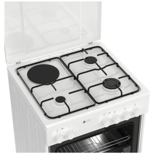 Κουζίνα Thermogatz TGS 3501 WH είναι κουζίνα μικτή, 3 εστίες αερίου και 1 ηλεκτρική, υγραέριο LPG G30 / G31 - Φυσικό αέριο NG G20, με 5 τρόποι ψησίματος (άνω αντίσταση, κάτω αντίσταση, κάνω και κάτω αντίσταση, κάτω αντίσταση και αέρας, πάνω, κάτω αντίσταση και αέρας), αυτόματη ανάφλεξη, θερμικά ασφαλείας, μεταλλικό καπάκι, πόρτα με διπλό κρύσταλλο αποσπώμενο, χειρολαβή αλουμινίου, ανεμιστήρας στον φούρνο. Συμπεριλαμβάνονται 1 ταψί εμαγιέ ρηχό, 1 σχάρα χρωμίου, μπεκ εναλλαγής αερίου (φυσικό αέριο - υγραέριο) και πόδια ρυθμιζόμενα καθ'ύψος.