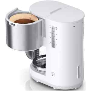 Η καφετιέρα φίλτρου Braun KF 1500 White, δέχεται αλεσμένο καφέ σε σκόνη. Αυτό την καθιστά εύκολη και γρήγορη στη χρήση, αφού εσείς απλά προσθέτετε καφέ στο φίλτρο και στη συνέχεια πατάτε το κουμπί εκκίνησης ώστε να ξεκινήσει η εκχύλιση. Το δοχείο νερού έχει χωρητικότητα 1.25 λίτρα και μπορεί να παράξει έως και 10 φλυτζάνια καφέ.