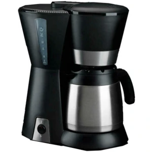 Η καφετιέρα φίλτρου Juro-Pro Aroma, δέχεται αλεσμένο καφέ σε σκόνη. Αυτό την καθιστά εύκολη και γρήγορη στη χρήση, αφού εσείς απλά προσθέτετε καφέ στο φίλτρο και στη συνέχεια πατάτε το κουμπί εκκίνησης ώστε να ξεκινήσει η εκχύλιση.