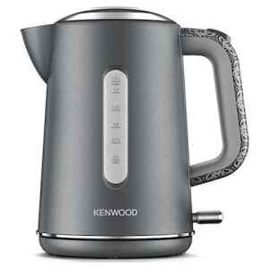Βραστήρας Kenwood ZJP04.A0GY Inox εμπνευσμένο από τα διάσημα διακοσμητικά πλακόστρωτα της Βικτωριανής εποχής, η συλλογή Abbey Collection συνδυάζει σε απόλυτη ισορροπία τον σχεδιασμό με την λειτουργικότητα. Το μοτίβο στο χερούλι παραπέμπει άμεσα στην Βικτωριανή εποχή.