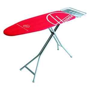  Σιδερώστρα Hoover Venezia 122x40cm με σταθερό σκελετό κατασκευασμένο από αλουμίνιο και επιφάνεια με αφαιρούμενο πυρίμαχο υλικό που διευκολύνει το σιδέρωμα. Διαθέτει βάση στήριξης και ρυθμιζόμενο ύψος. Είναι πτυσσόμενη για εύκολη μεταφορά και αποθήκευση.